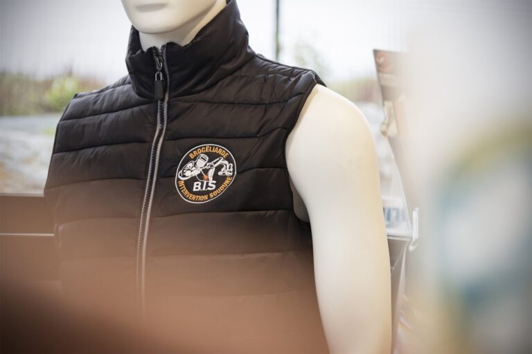 Doudoune brodée avec logo Brocéliande Intervention Soudure