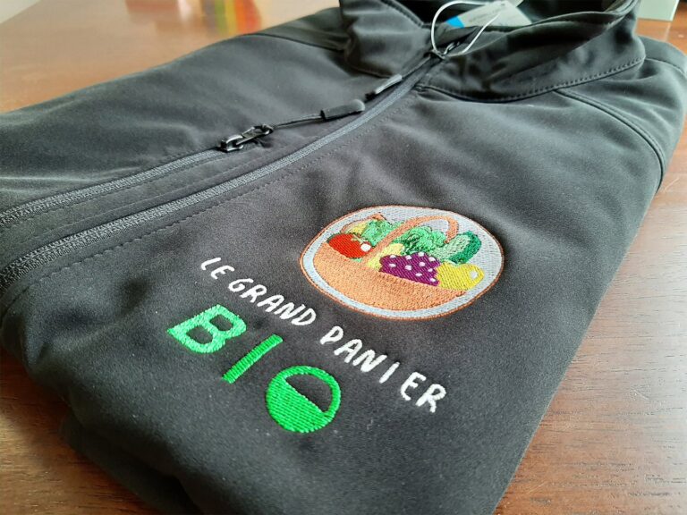 Vêtement professionnel avec broderie Le Grand Panier Bio