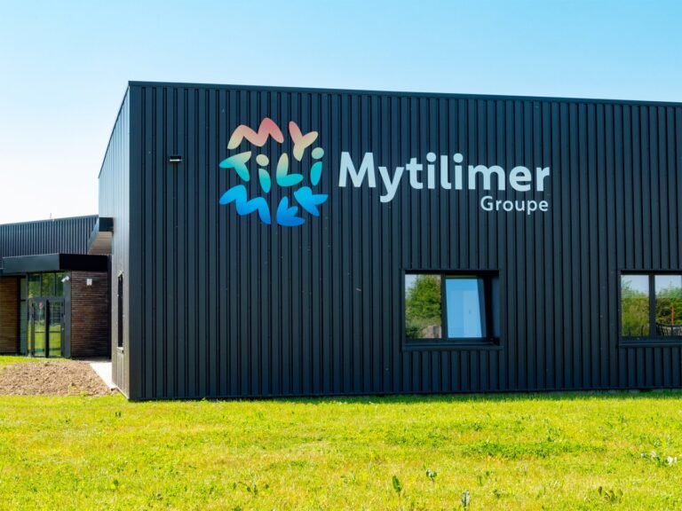 Enseigne du bâtiment Mytilimer à Cancale