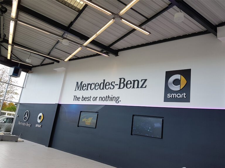 Enseigne Mercedes-Benz et Smart à Rennes