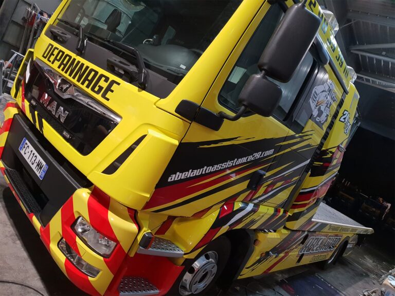 Covering et marquage sur camion MAN de depannage